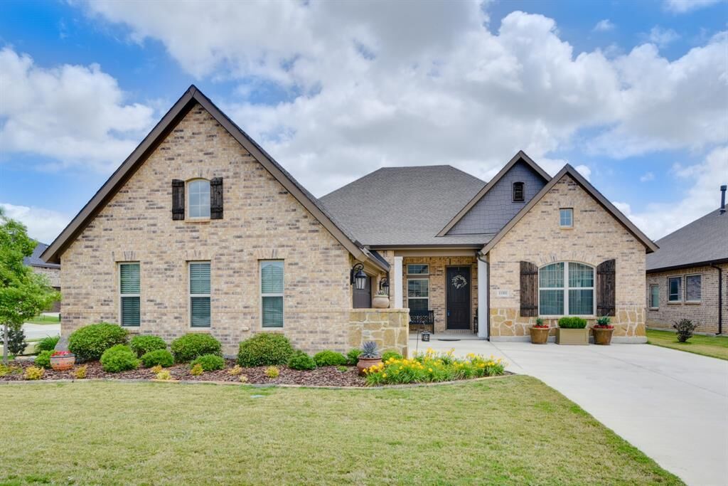 Photo de la propriété:  1101 Rendon Place  TX 76063 
