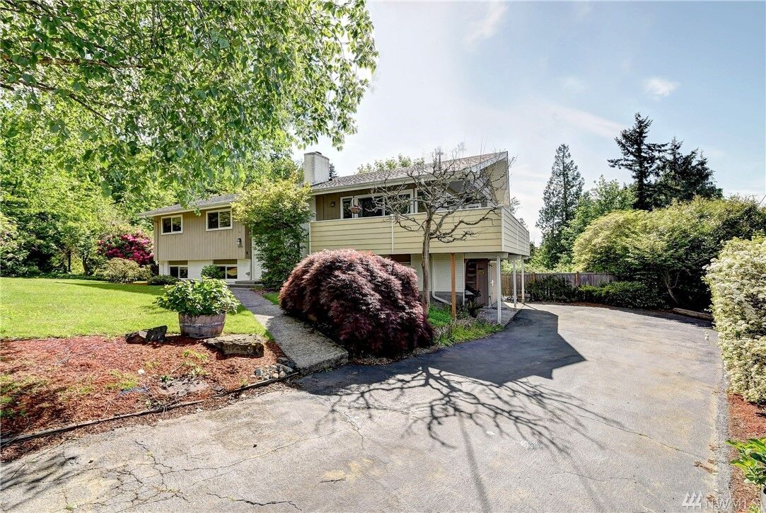 Property Photo:  5202  Sound Avenue  WA 98203 