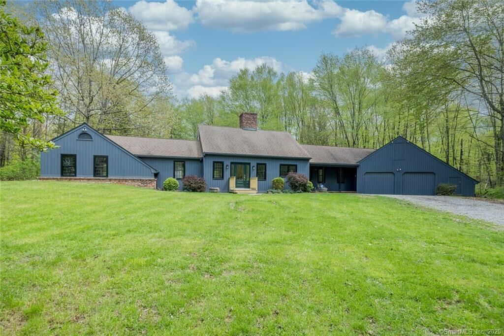 Property Photo:  100 Sunny Ridge Road  CT 06612 