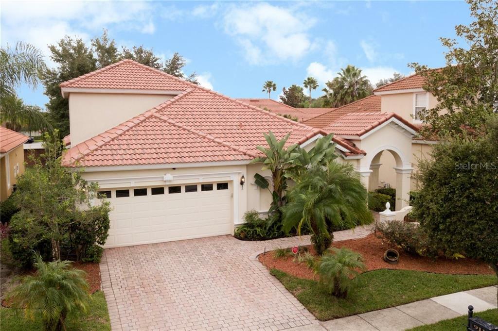 Property Photo:  911 Lascala Drive  FL 34786 