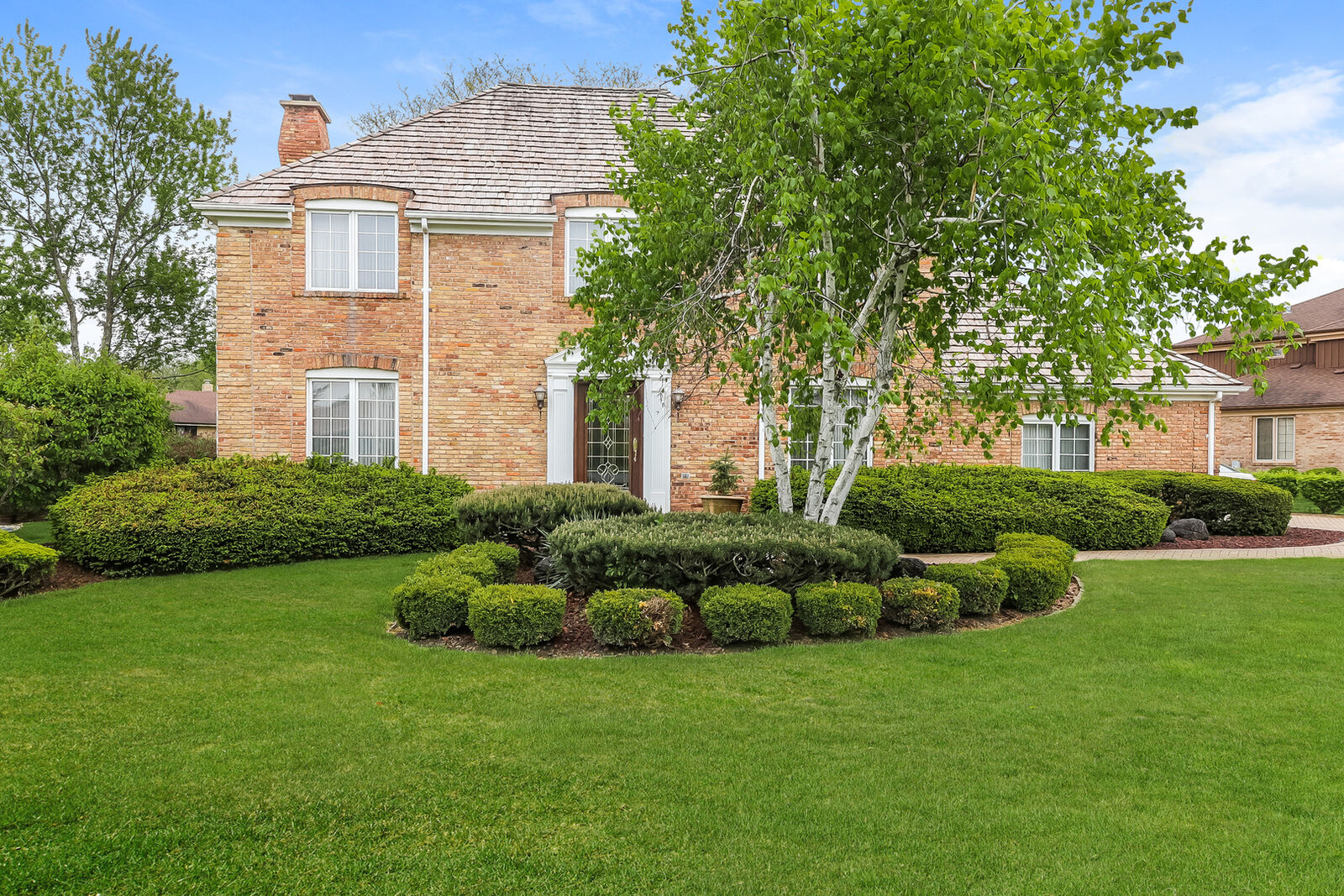 Property Photo: 229 Wood Glen Lane IL 60523