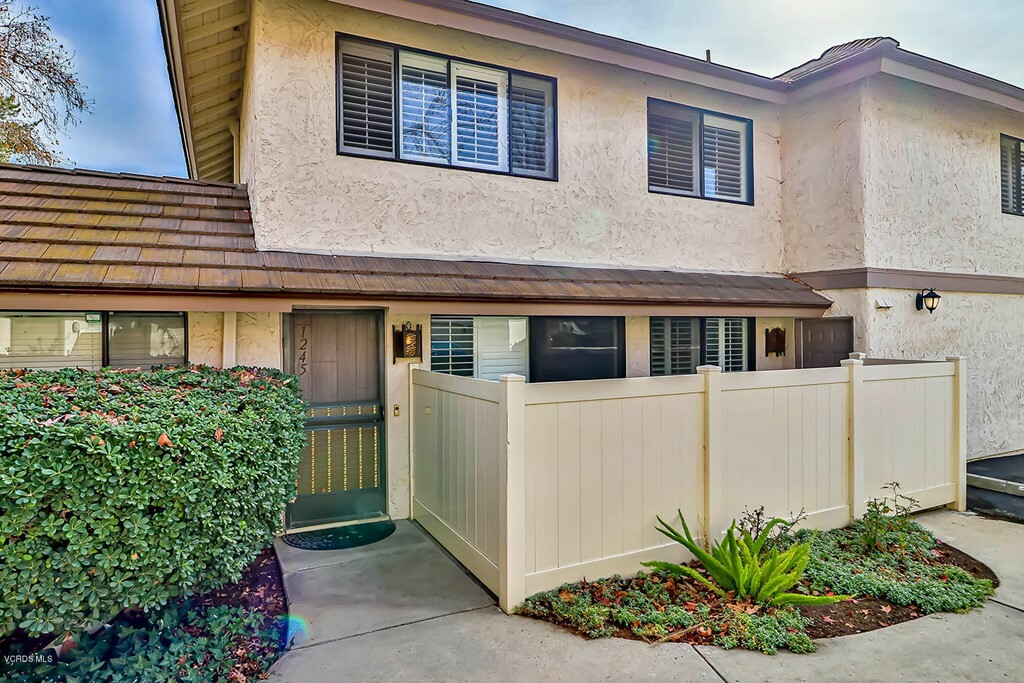 Property Photo:  1245 Landsburn Circle  CA 91361 