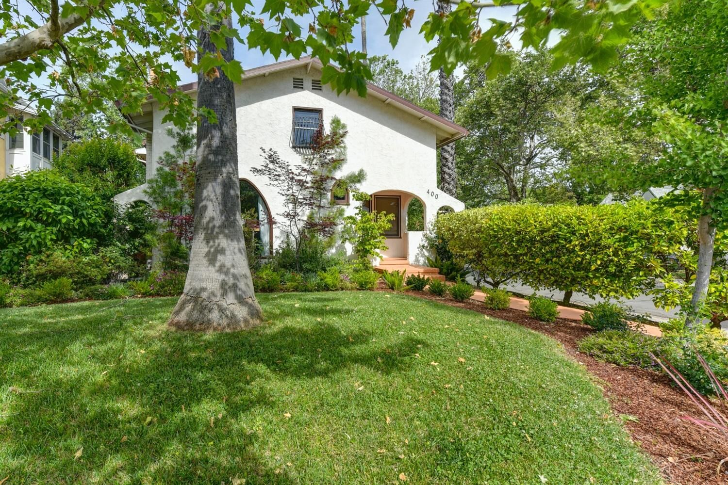 Property Photo: 400 46th St CA 95819