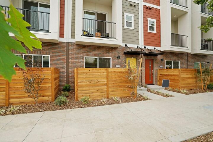 1908 34th Street  Sacramento CA 95816 photo