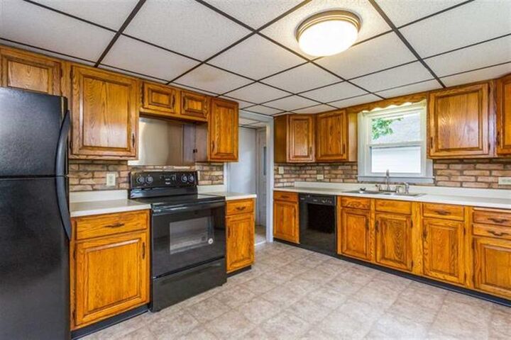 Property Photo:  11 Martins Ferry Road  NH 03106 