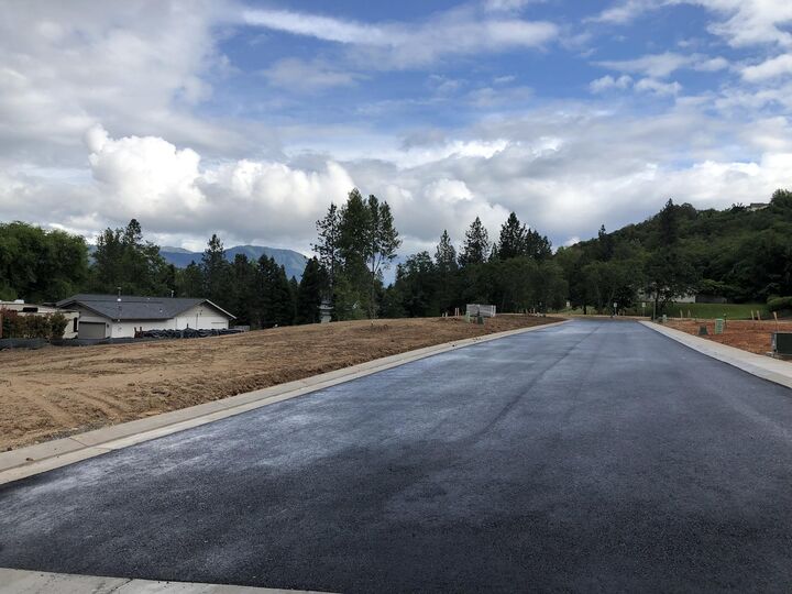 1781 Daffodil Lane  Grants Pass OR 97526 photo