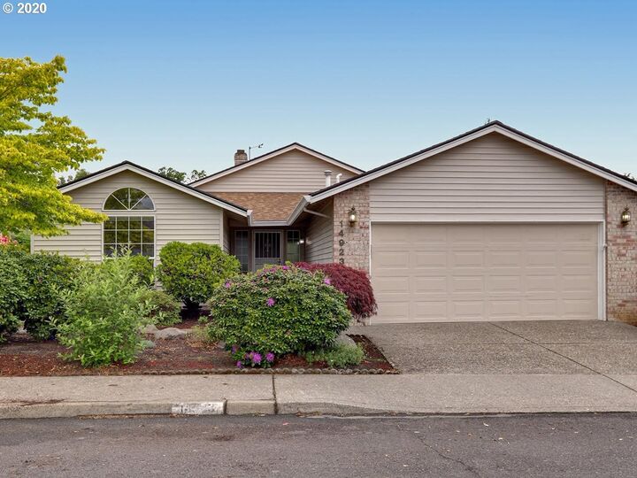 14923 NE Newport St  Portland OR 97230 photo