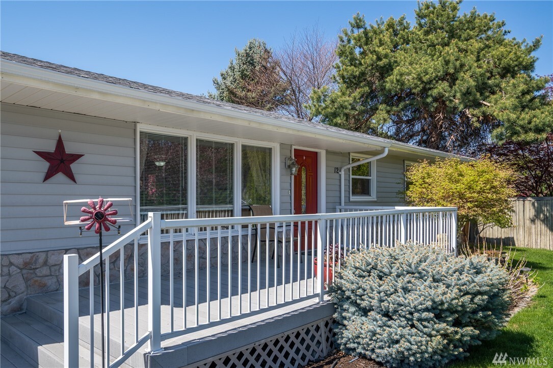Property Photo: 12 S Schafer Street WA 98801