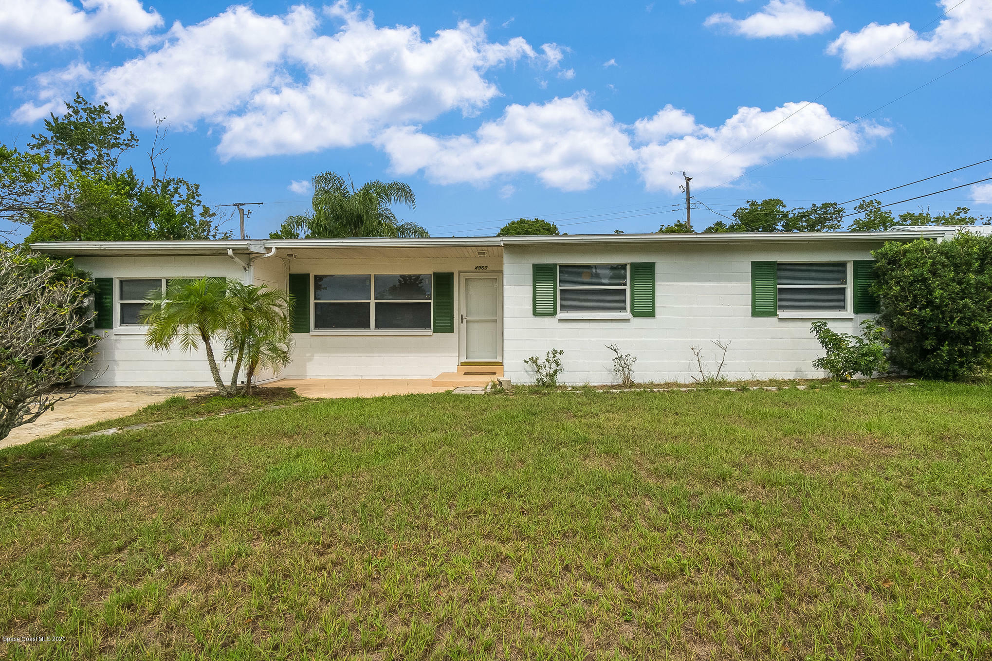 Property Photo:  4960 Key Largo Drive W  FL 32780 