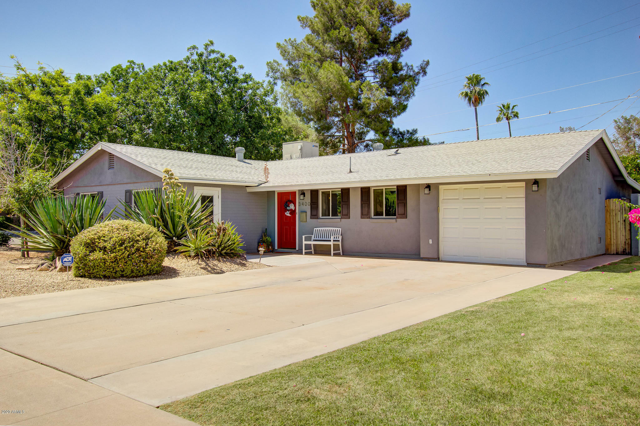 Property Photo:  3400 E Clarendon Avenue  AZ 85018 