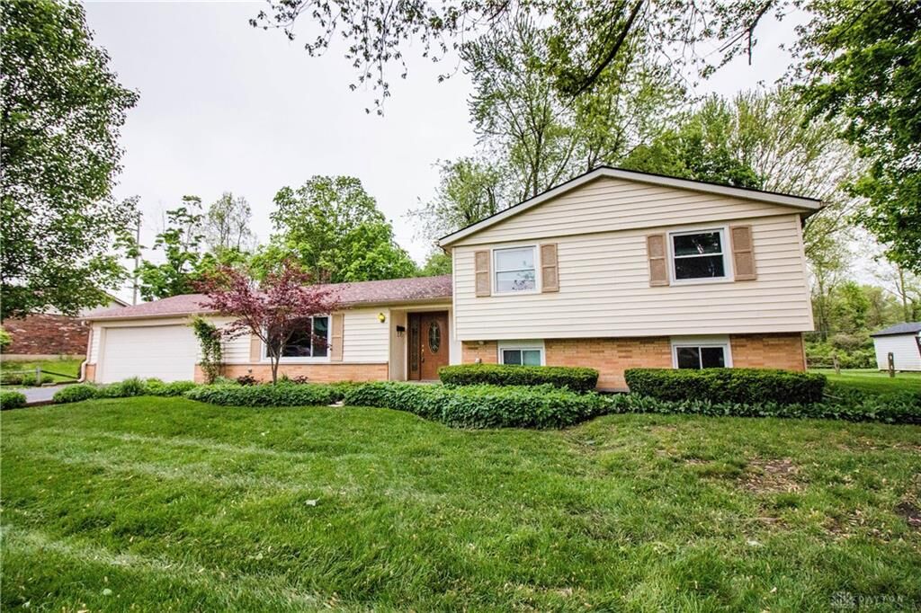 Property Photo: 360 Clareridge Lane OH 45458