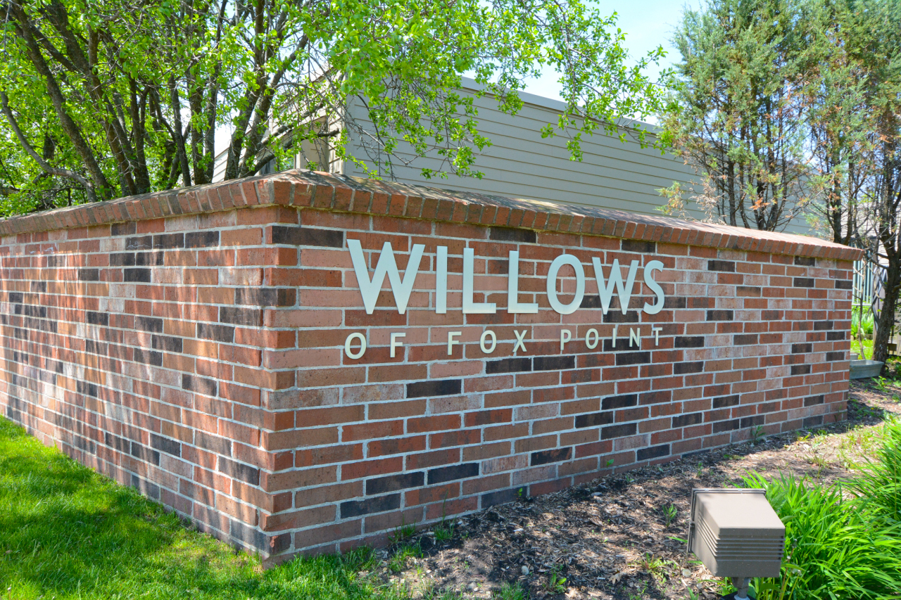 Property Photo: 488 W Willow Ct WI 53217
