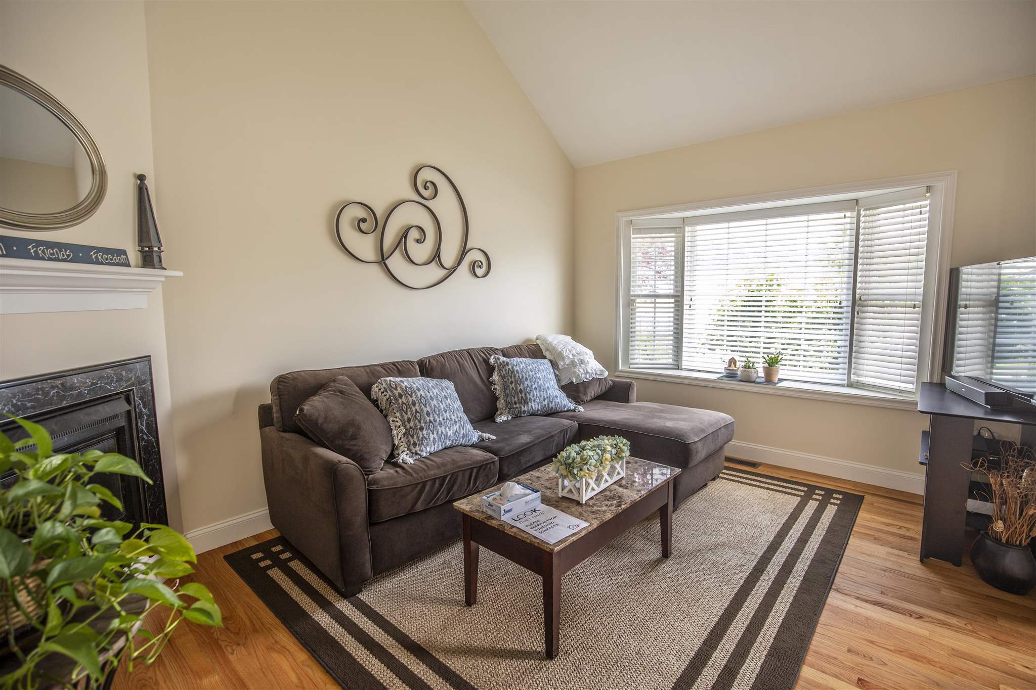 Property Photo: 104 Mountain Village Road NH 03087