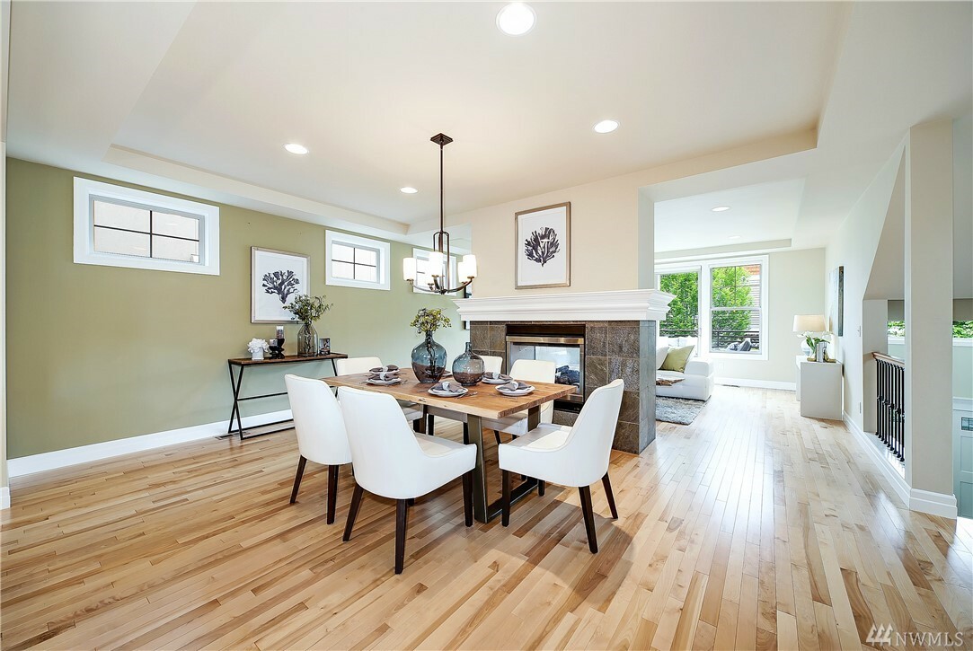 Property Photo: 813 Kirkland Wy 4 WA 98033