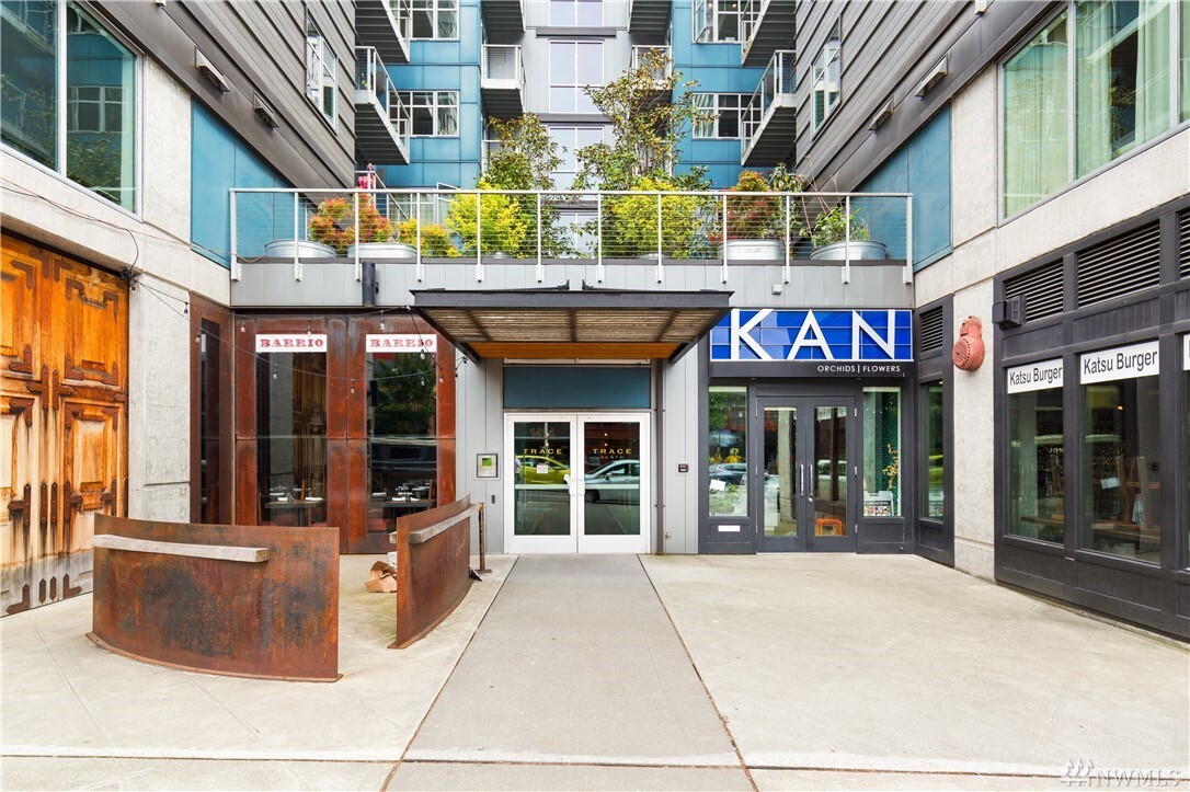 Property Photo: 1414 12th Avenue 409 WA 98122