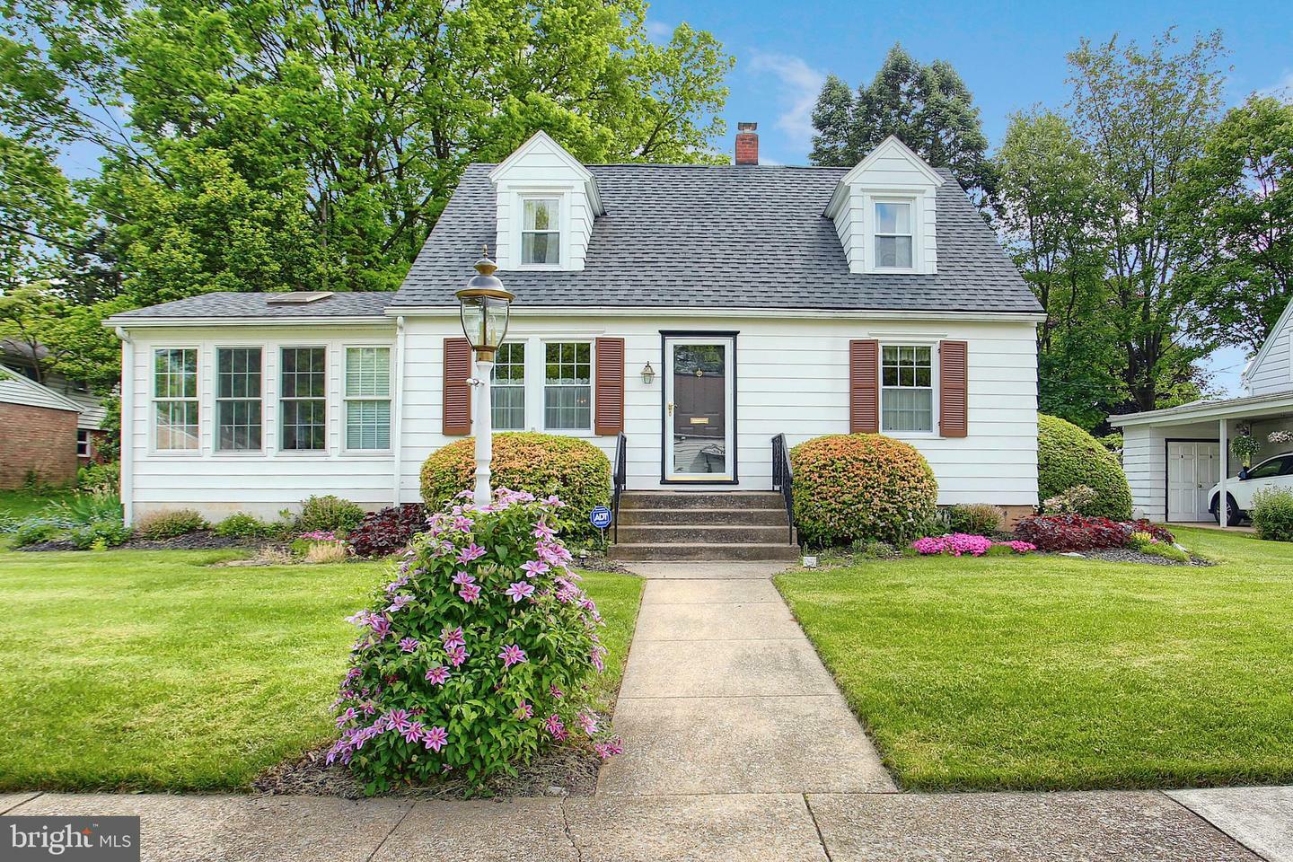 Property Photo: 613 Warren Street PA 17043