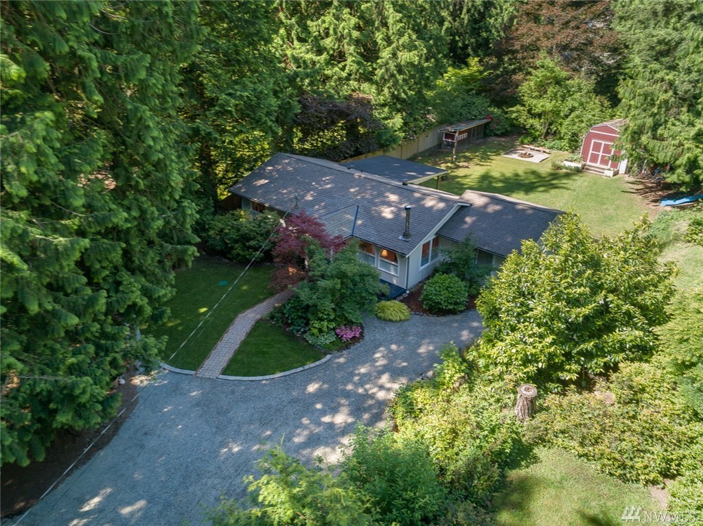 Property Photo: 11369 Kallgren Road NE WA 98110