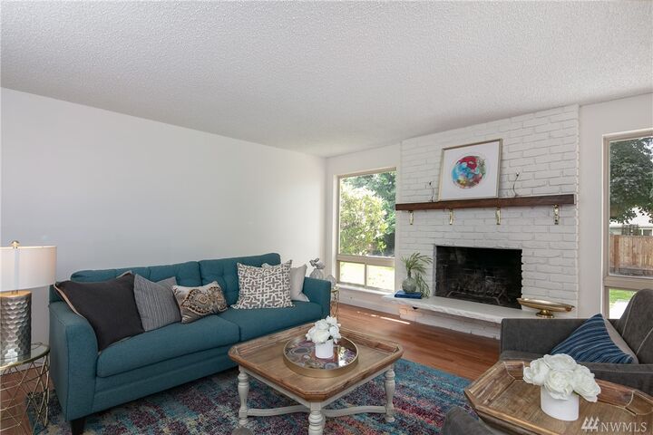 Property Photo: 5204 172nd Street SW WA 98037