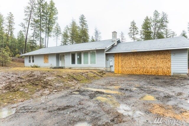 Property Photo:  20412 N Greenbluff Drive  WA 99005 