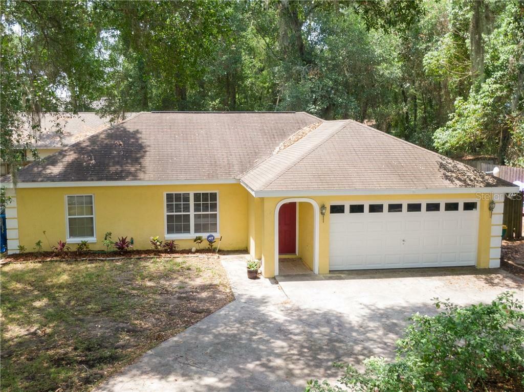 Property Photo:  1304 E 11th Avenue  FL 32757 