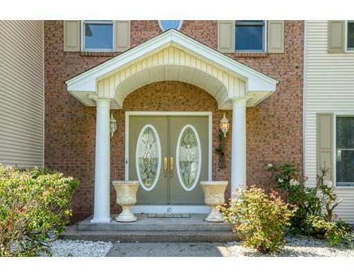 Property Photo: 10 Knox Cir MA 01085
