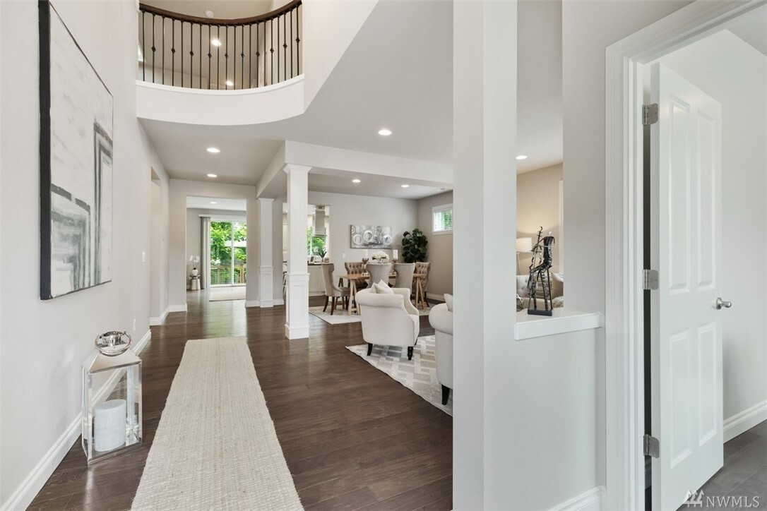 Property Photo: 307 Ashbury Court NW WA 98110