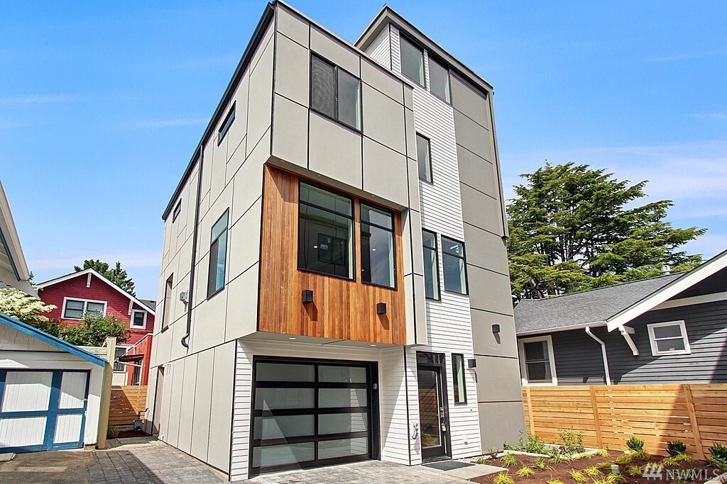 Property Photo: 718 N 49th Street WA 98103