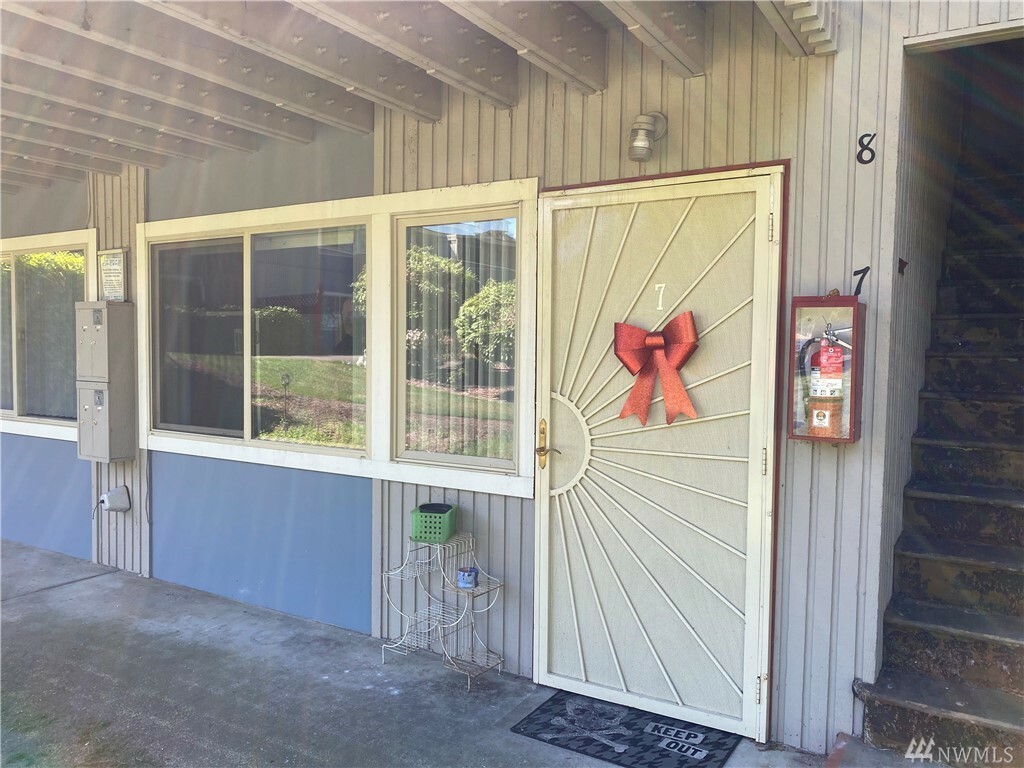 Property Photo: 9623 S 248th St D7 WA 98030