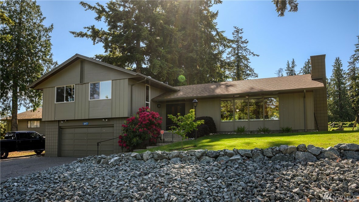 Property Photo:  16477 Country Club Dr  WA 98233 