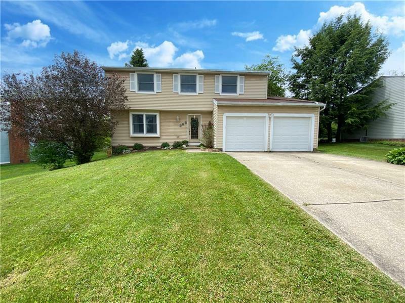 Property Photo: 998 Fieldstone Dr PA 15642