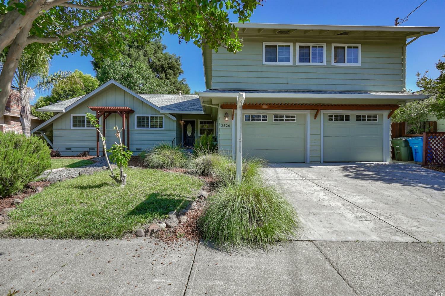 Property Photo:  2526 Creekside Road  CA 95405 