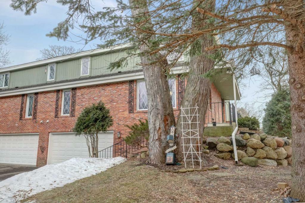 Property Photo: 7707 Tanglewood Court MN 55439