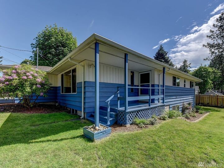 Property Photo: 31006 6th Place SW WA 98023