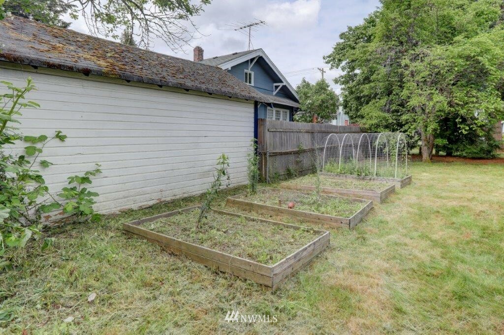 Property Photo:  8001 S Park Avenue  WA 98408 