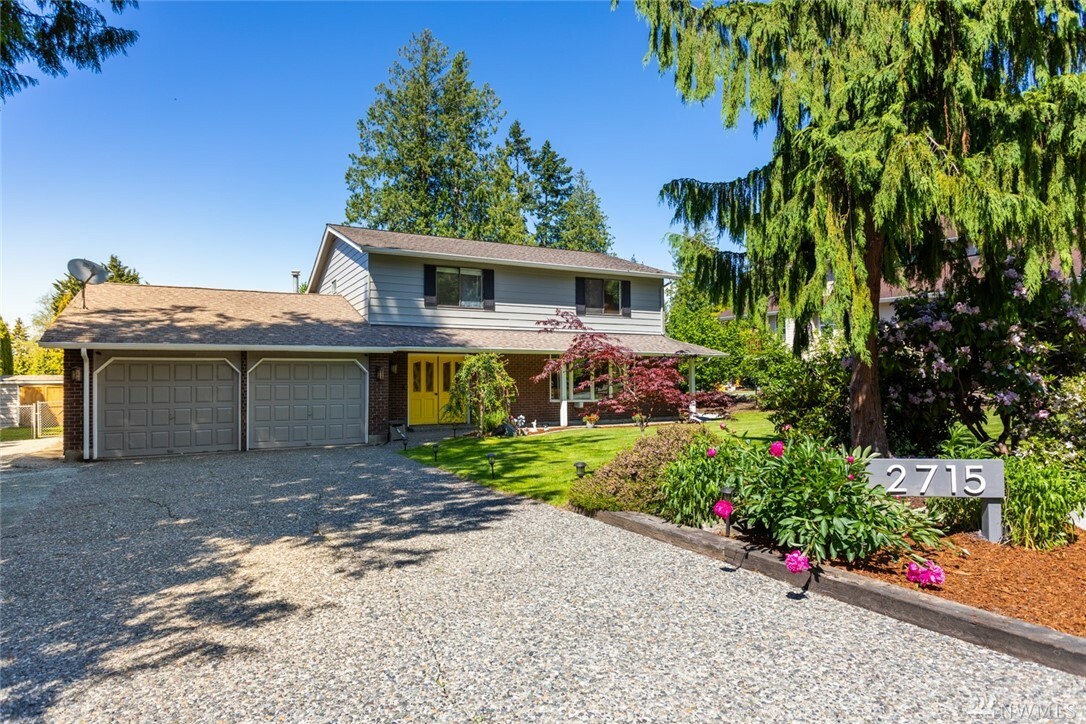 Property Photo:  2715 Iroquois Dr  WA 98273 