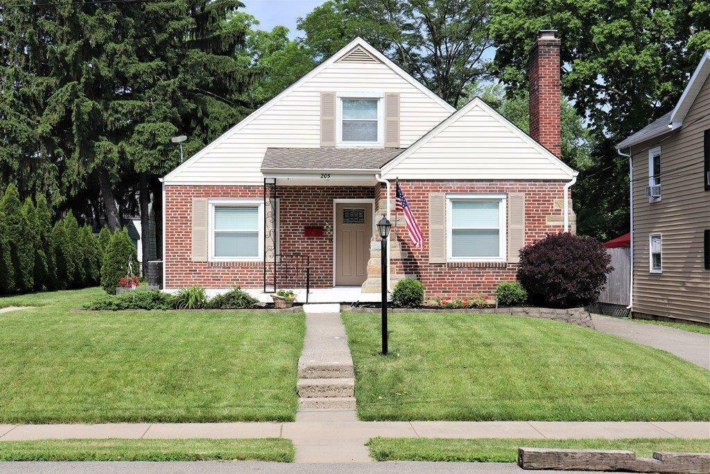 Property Photo:  205 N West St  OH 45040 