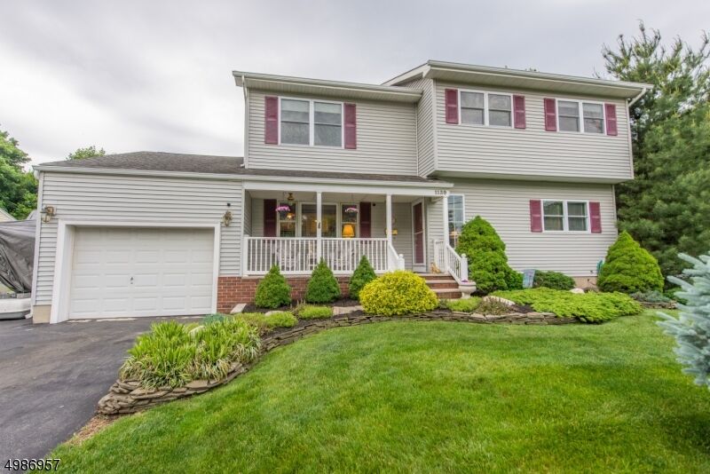 Property Photo:  1139 Worth Dr  NJ 07080 
