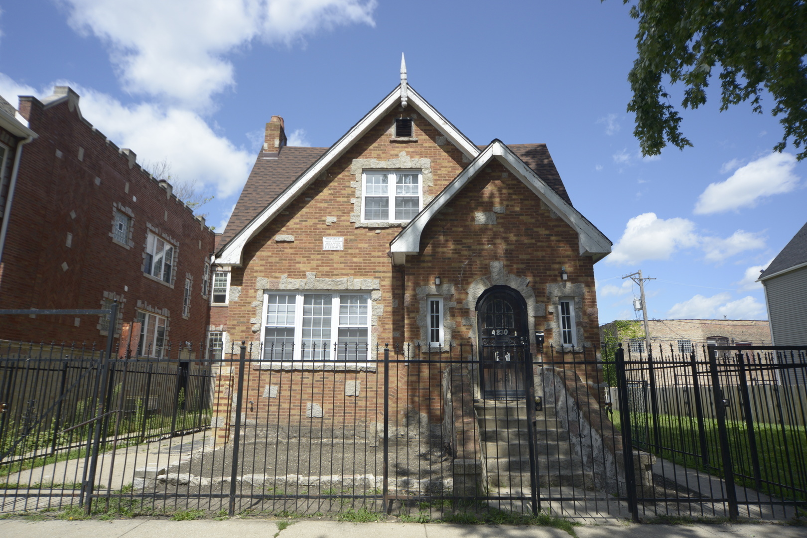 Property Photo: 4830 West Superior Street 1R IL 60644