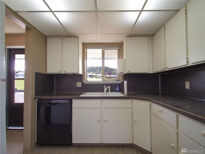 Property Photo: 1301 S 3rd Street 17B WA 98382