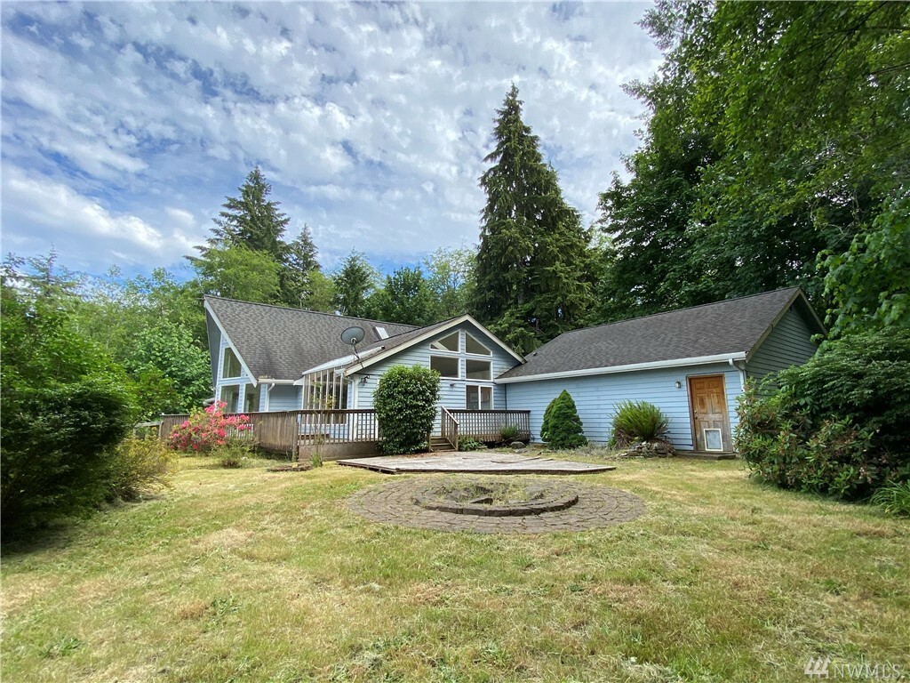 Property Photo: 6695 SE Arcadia Rd WA 98584