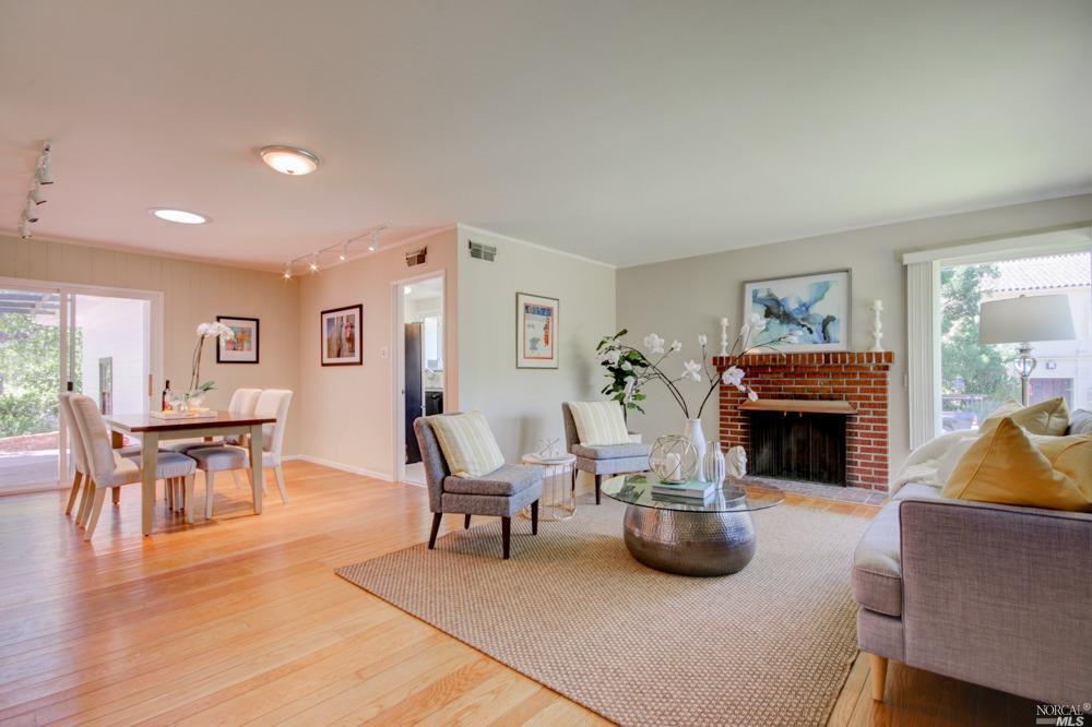 Property Photo: 2 Arcangel Court CA 94930