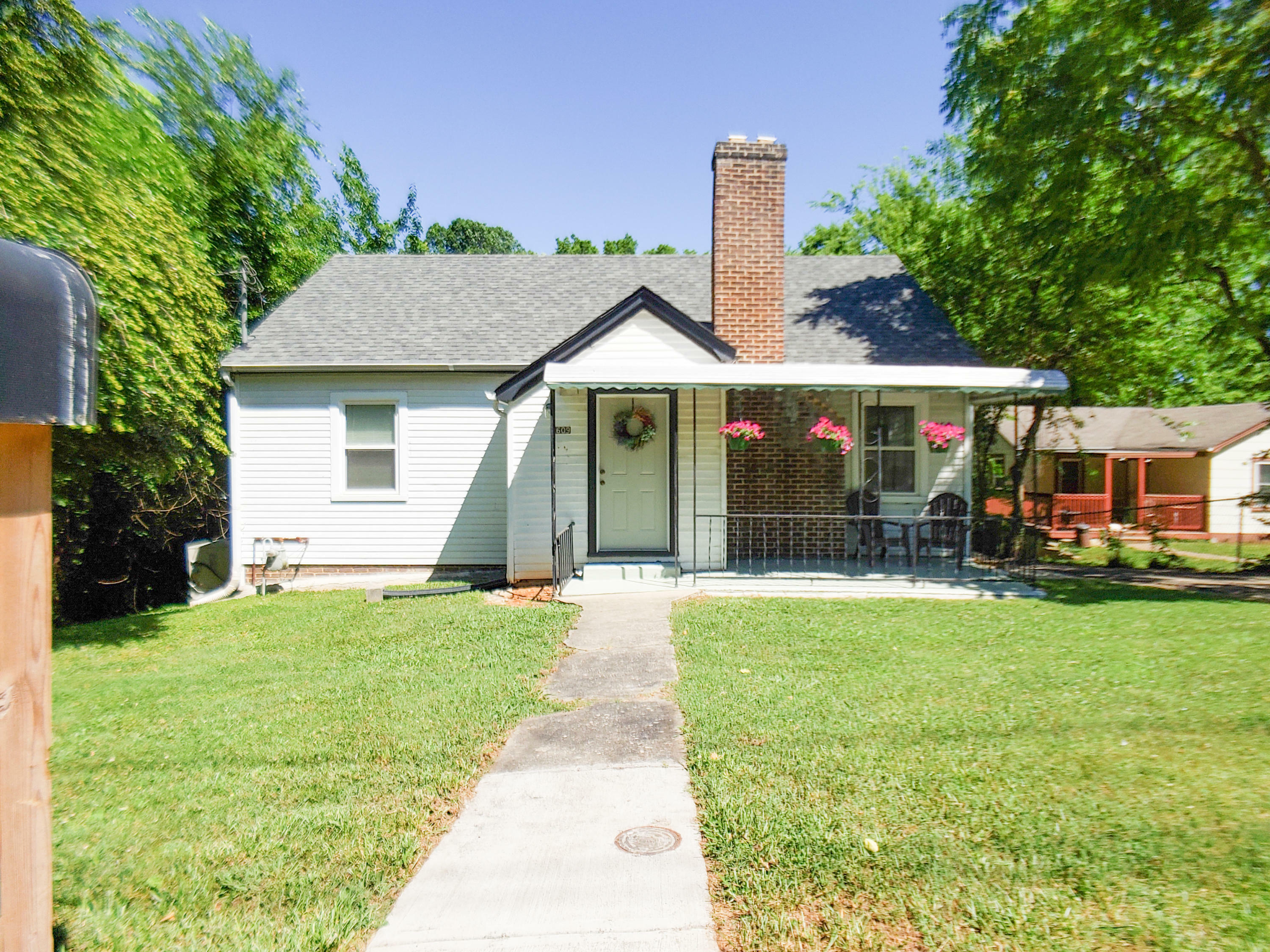 Property Photo:  3609 Lilac Ave  TN 37914 