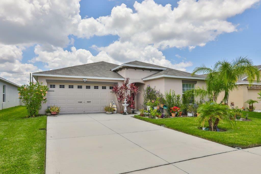 Property Photo:  1607 Climbing Dayflower Drive  FL 33570 