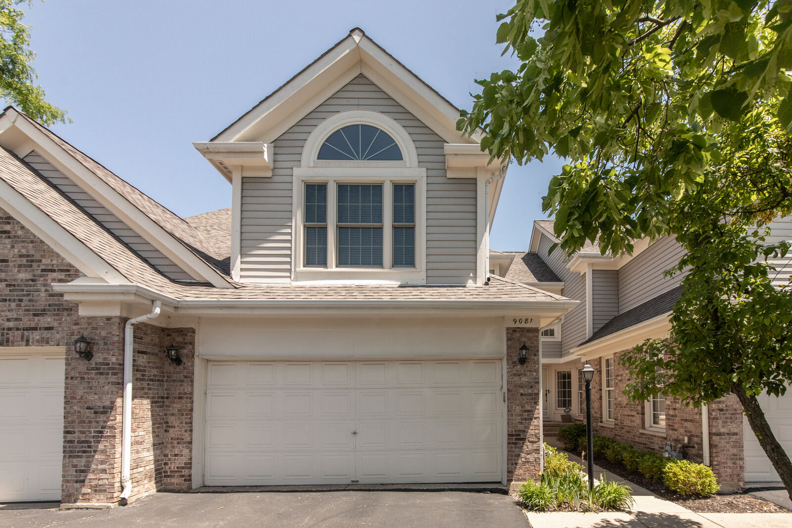 Property Photo:  9081 Jacqueline Drive  IL 60016 