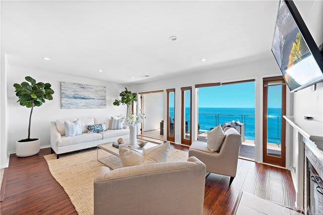 Property Photo: 150 Cleo Street 4 CA 92651