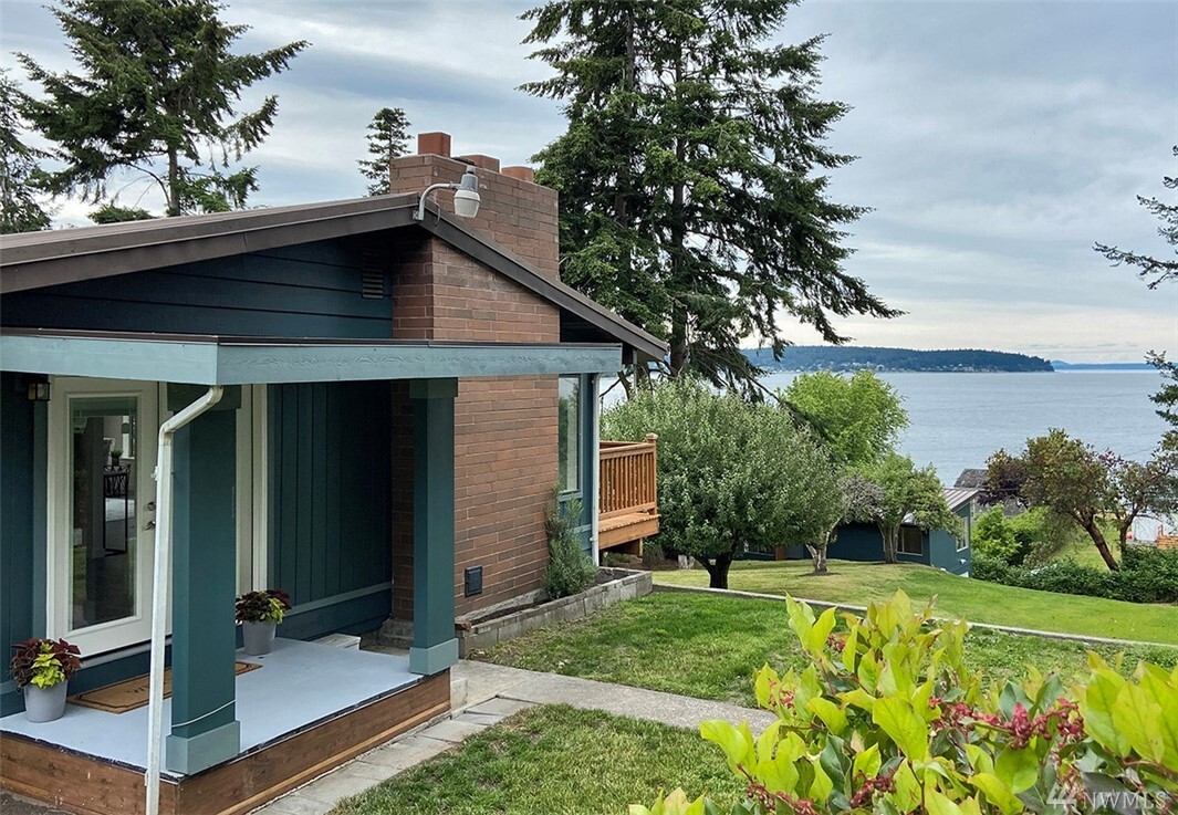 Property Photo: 3742 Arcadia Road WA 98253