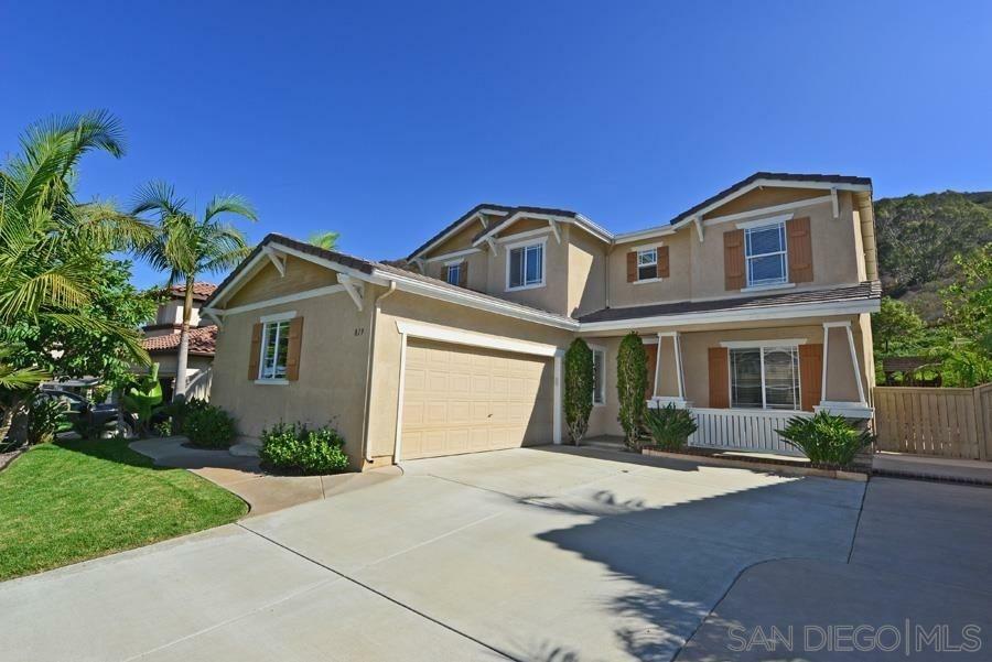 Property Photo:  819 Via Barquero  CA 92069 