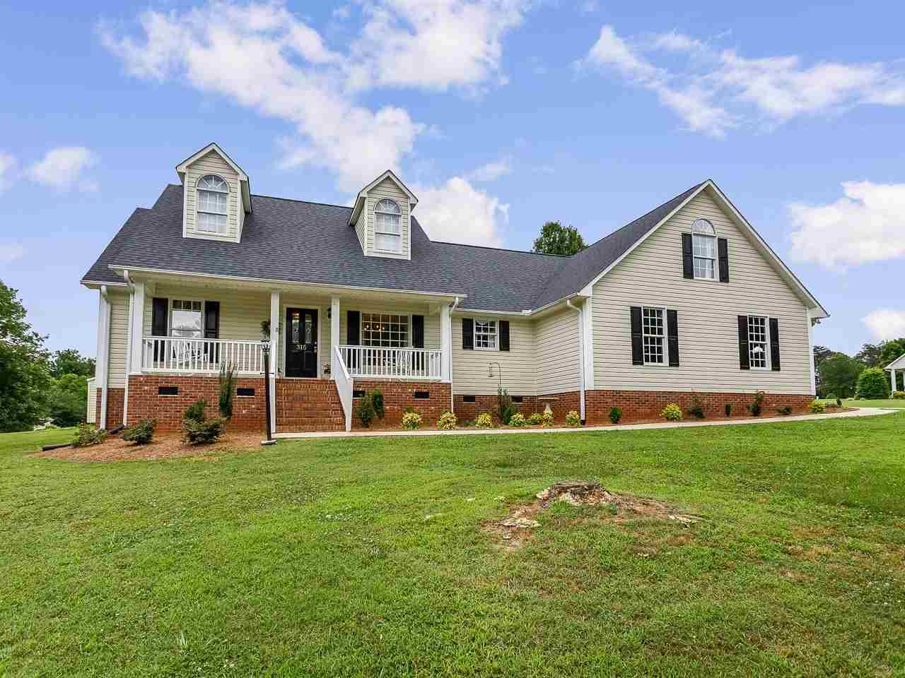 315 Shallowford Dr.  Boiling Springs SC 29316 photo