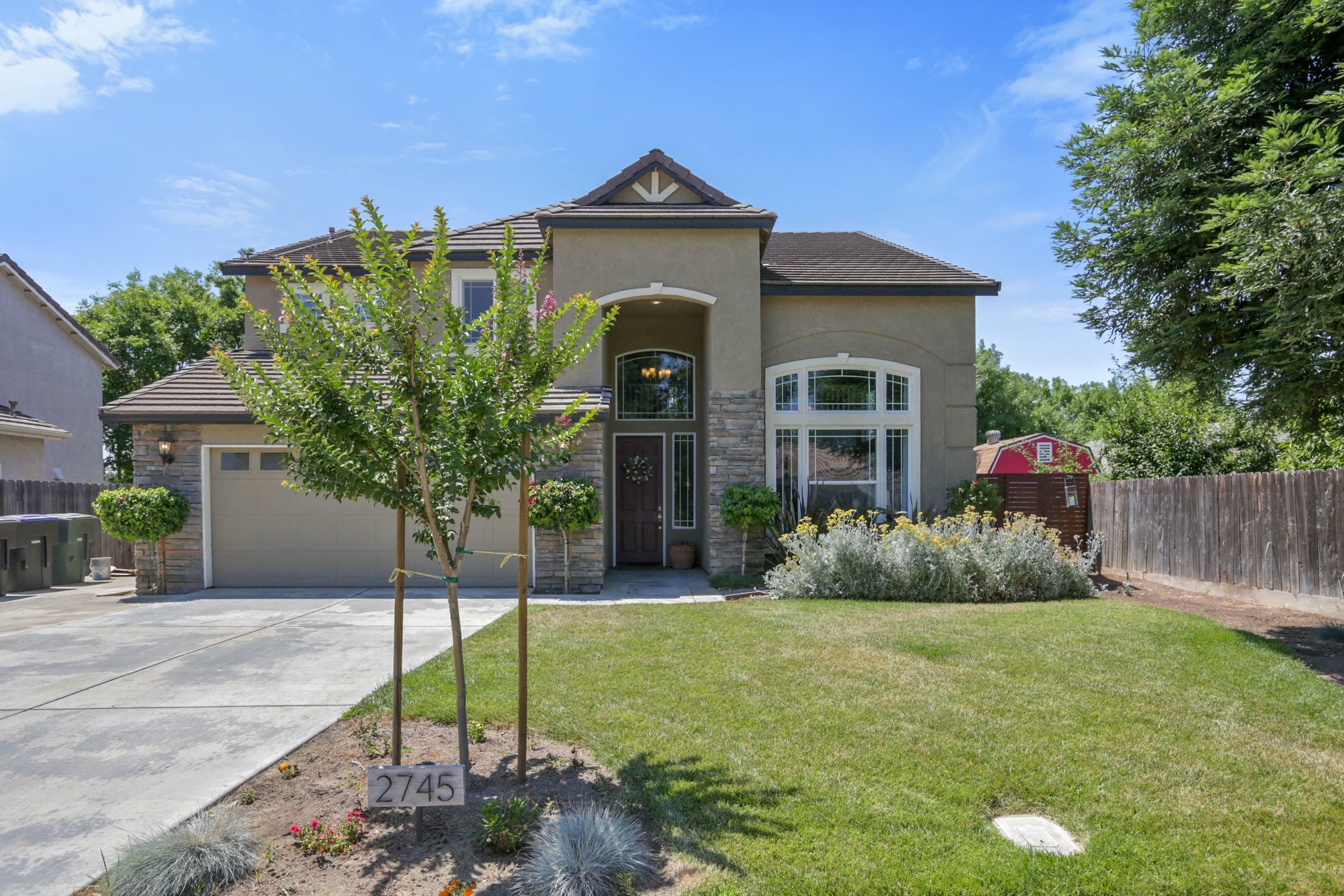 Property Photo:  2745 E Mary Court  CA 93292 