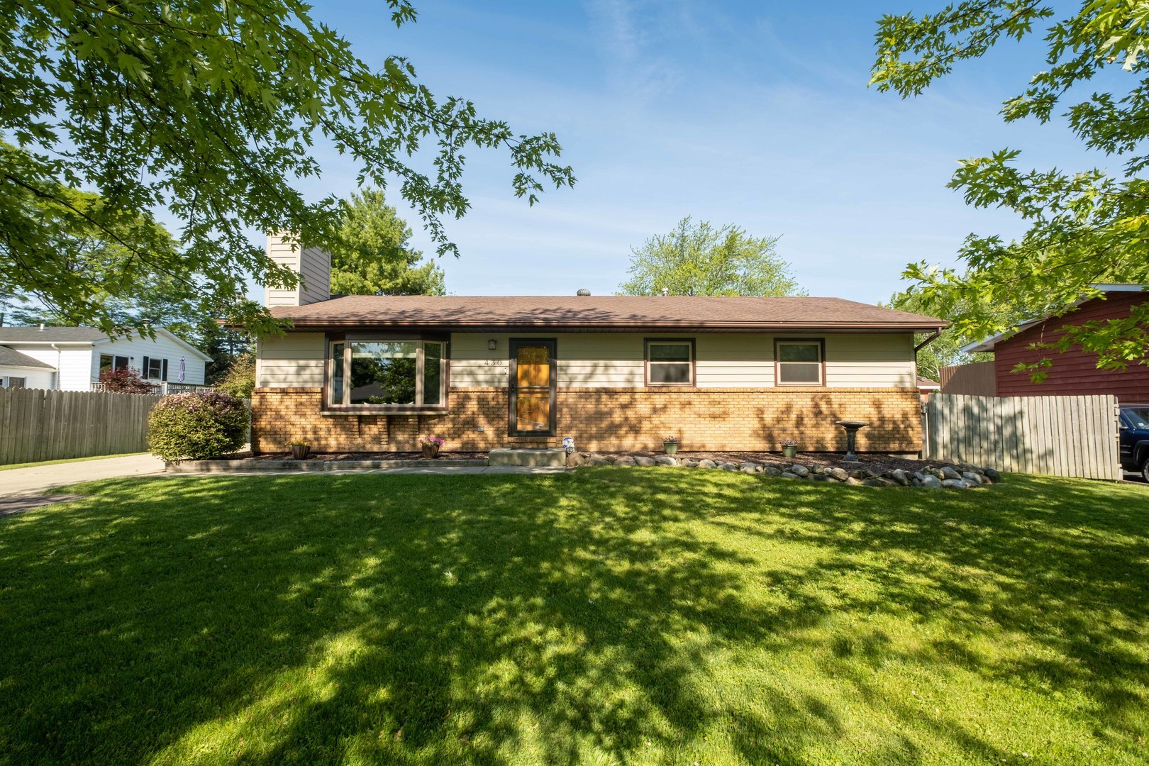 Property Photo: 430 Thompson Avenue IL 60096